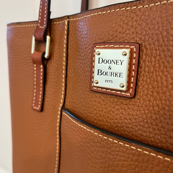 Authentic Dooney & Bourke tote - Picture 4 of 10